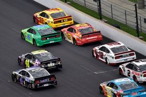 Joey Logano, Team Penske, Ford Mustang Shell Pennzoil and Ryan Newman, Roush Fenway Racing, Ford Mustang Acorns