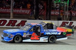Race winner Stewart Friesen, Halmar Friesen Racing, Chevrolet Silverado