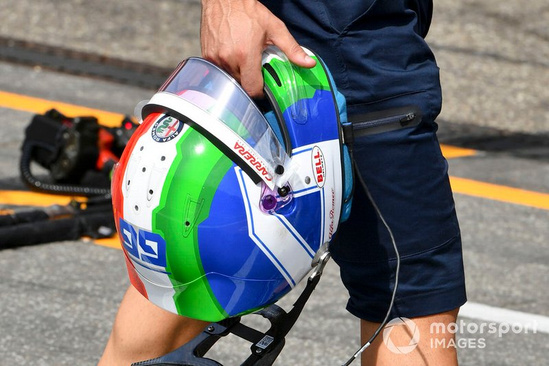 El casco de Antonio Giovinazzi, Alfa Romeo Racing