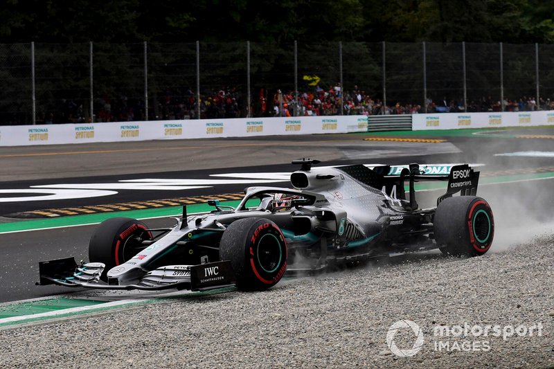 2. Льюис Хэмилтон (Mercedes) - 1:19,346