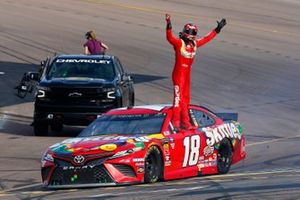 Race Winner, Kyle Busch, Joe Gibbs Racing, Toyota Camry SKITTLES