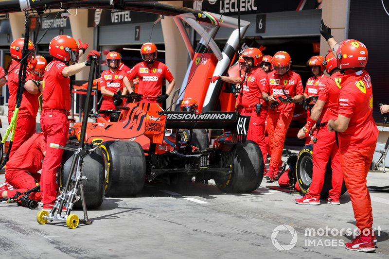 Ferrari pit ekibi