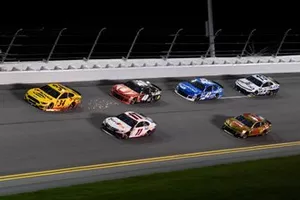 Michael McDowell, Front Row Motorsports, Ford Mustang Love's Travel Stops, Denny Hamlin, Joe Gibbs Racing, Toyota Camry FedEx Express, Daniel Suarez, Stewart-Haas Racing, Ford Mustang Haas Automation