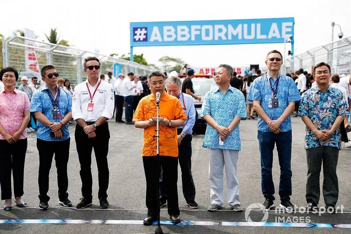 Alejandro Agag, CEO de la Formula E, Jean Todt, Presidente de la FIA, e invitados