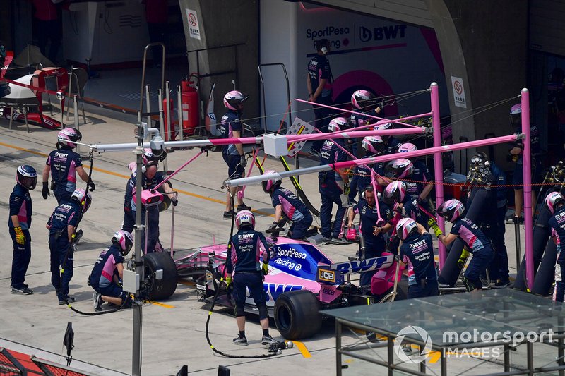 Sergio Perez, Racing Point RP19, in the pits during practice