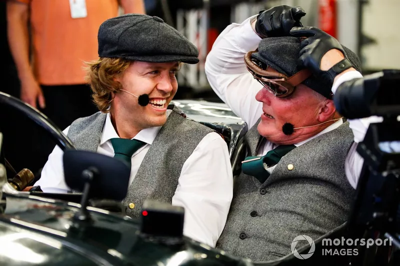 Sebastian Vettel, Aston Martin, Johnny Herbert, Sky TV, nell'Aston Martin Green Pea TT1 del 1922