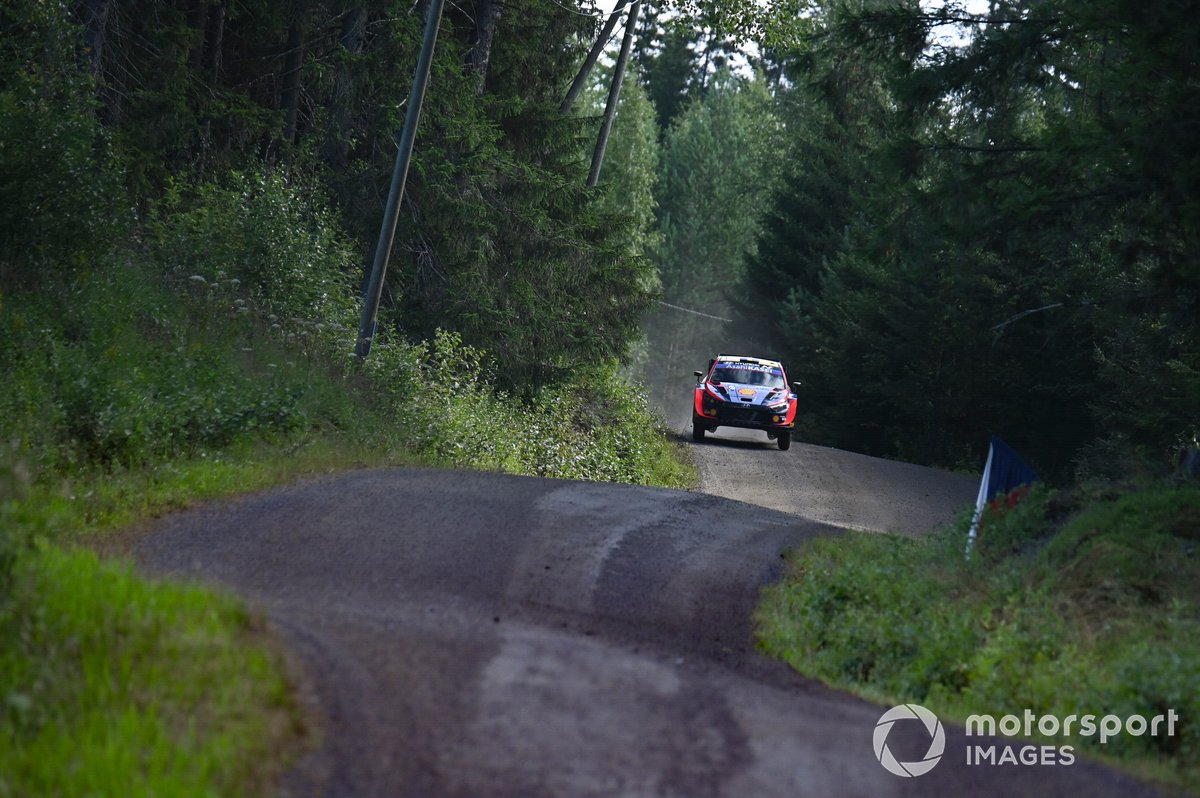 Oliver Solberg, Elliott Edmondson
