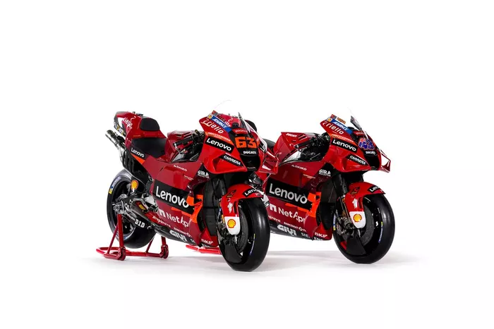 Les Ducati de l'équipe officielle