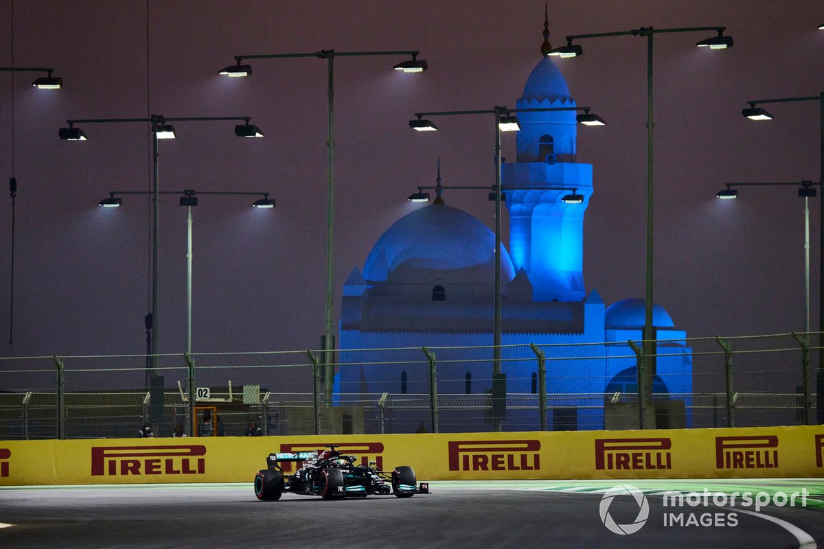 Lewis Hamilton, Mercedes W12