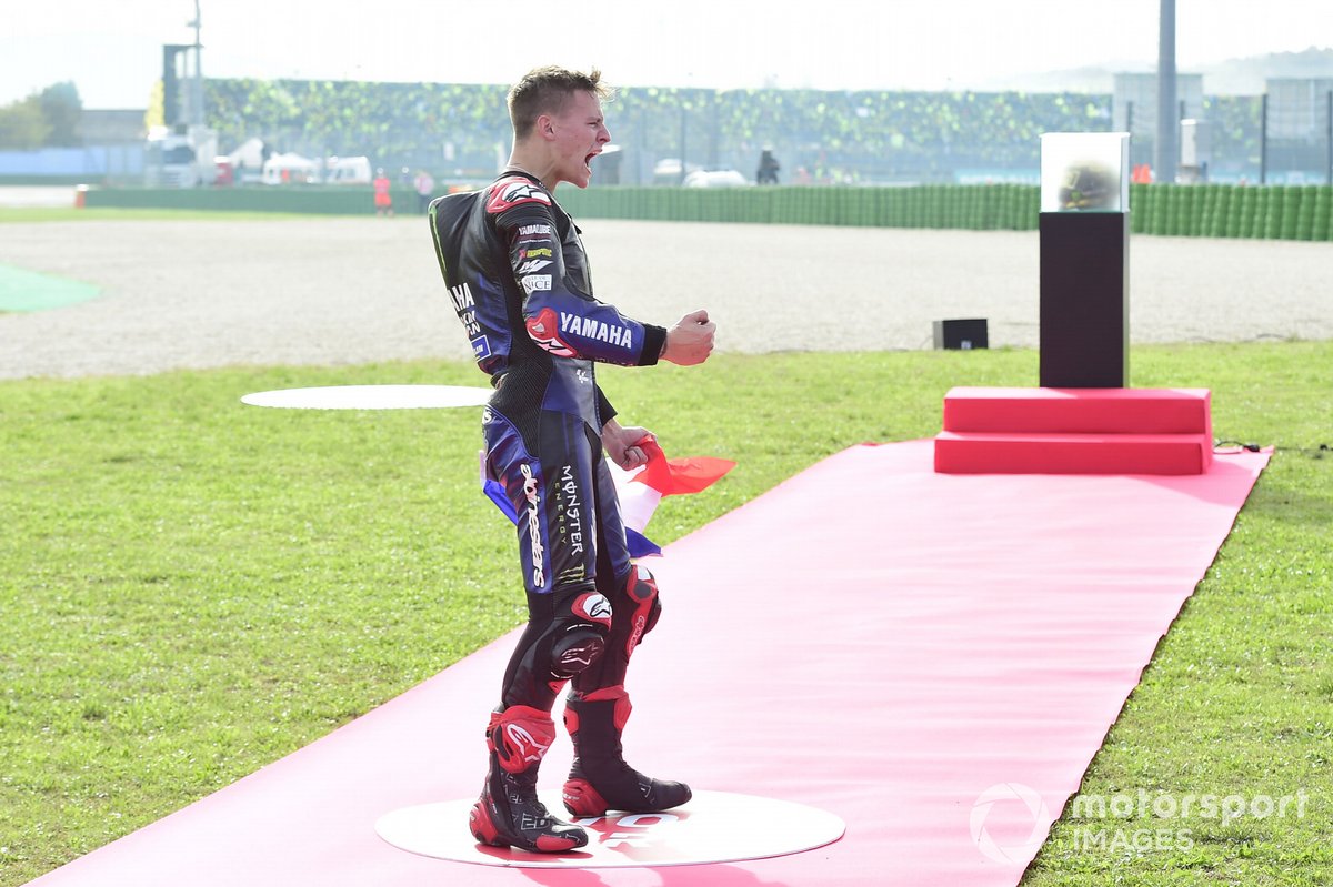 El Campeón del Mundo Fabio Quartararo, Yamaha Factory Racing celebra