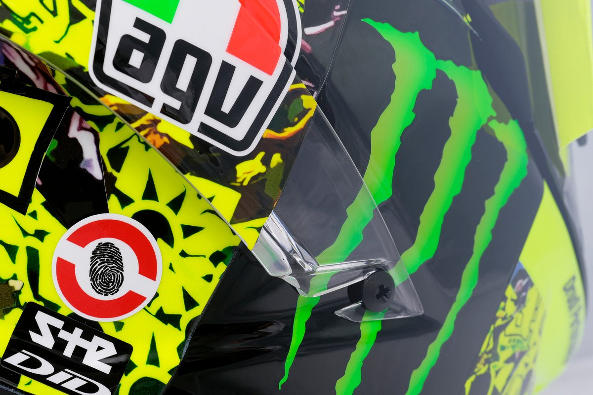 Il casco speciale di Valentino Rossi, Petronas Yamaha SRT