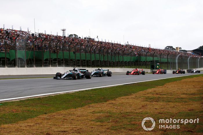 Lewis Hamilton, Mercedes-AMG F1 W09 EQ Power+ llidera la vuelta 1