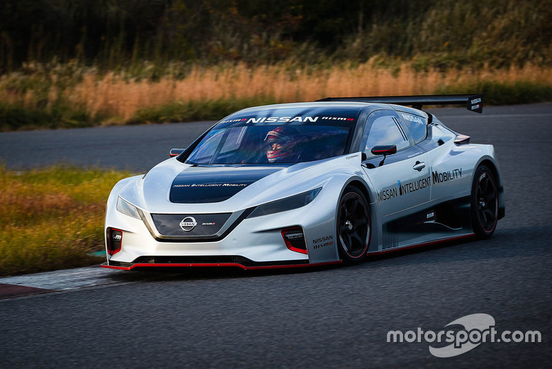Nissan LEAF NISMO RC