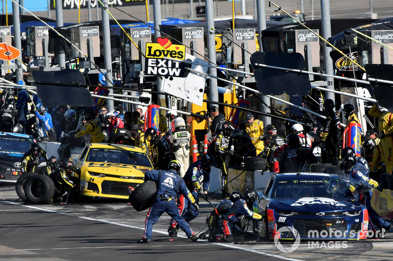 Alex Bowman, Hendrick Motorsports, Chevrolet Camaro Axalta, William Byron, Hendrick Motorsports, Chevrolet Camaro Hertz