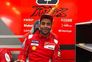 Danilo Petrucci nel box Ducati