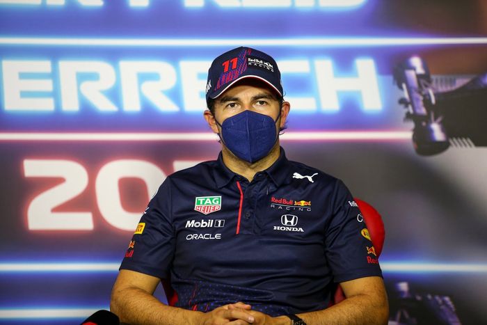 Sergio Pérez, Red Bull Racing en la conferencia de prensa