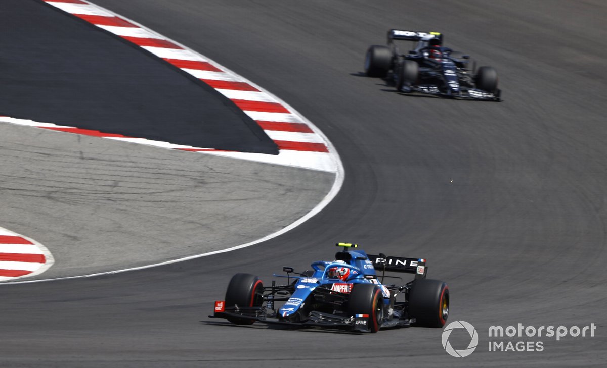 Esteban Ocon, Alpine A521, Pierre Gasly, AlphaTauri AT02