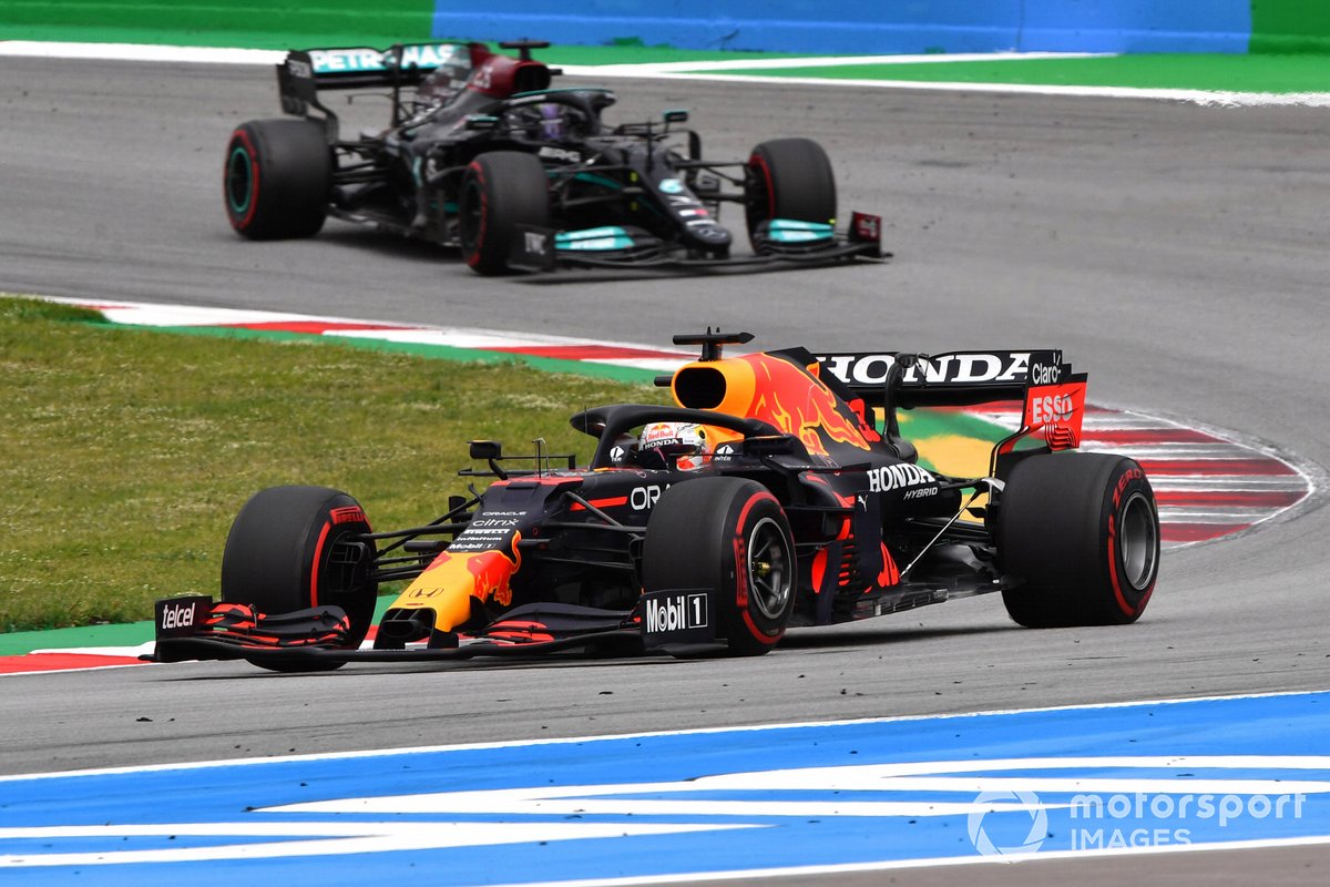 Max Verstappen, Red Bull Racing RB16B, Lewis Hamilton, Mercedes W12