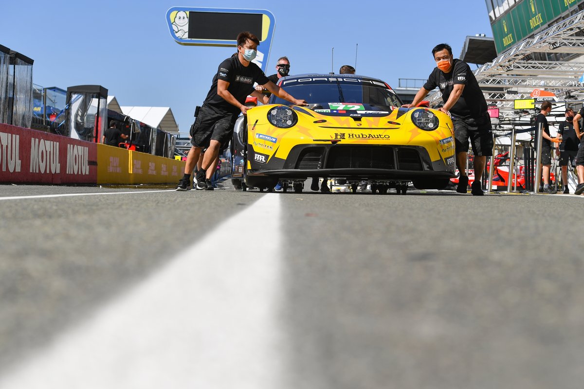#72 Hub Auto Racing Porsche 911 RSR - 19 LMGTE Pro, Dries Vanthoor, Alvaro Parente, Maxime Martin