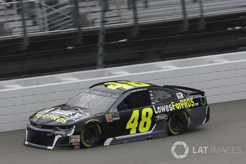 19. Jimmie Johnson, Hendrick Motorsports, Chevrolet Camaro Lowe's for Pros
