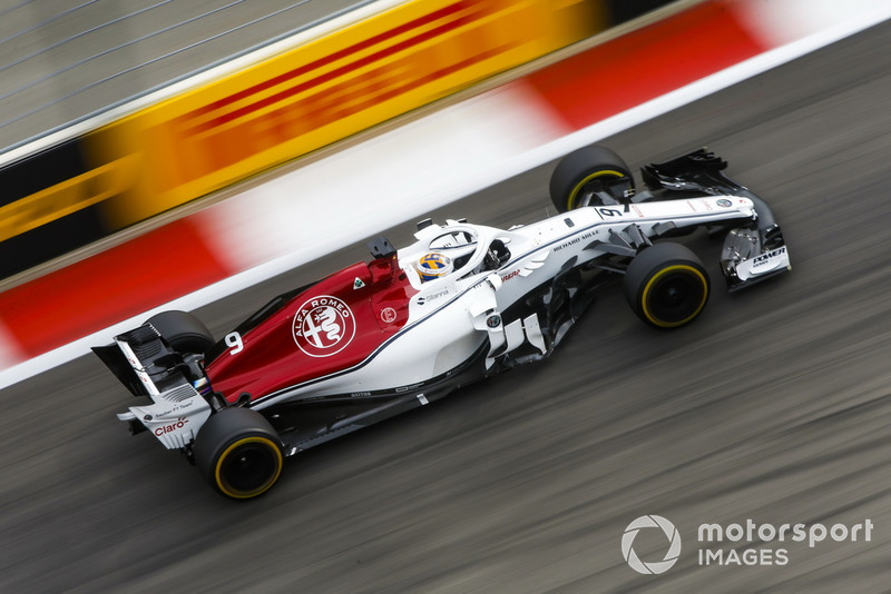 10: Маркус Эрикссон, Sauber C37, 1'35.196