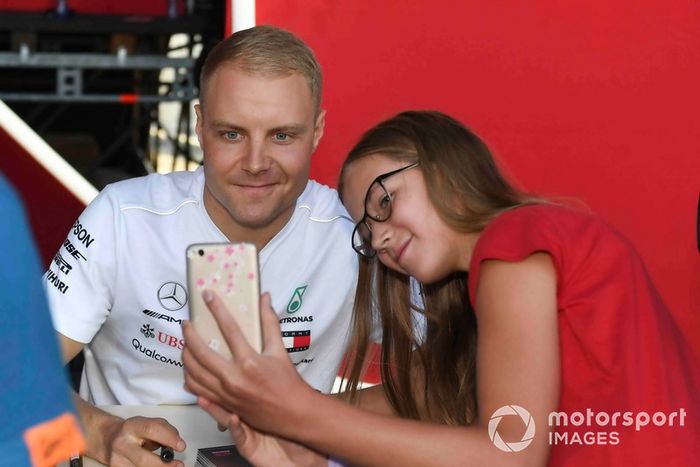 Valtteri Bottas, Mercedes AMG F1 con fans
