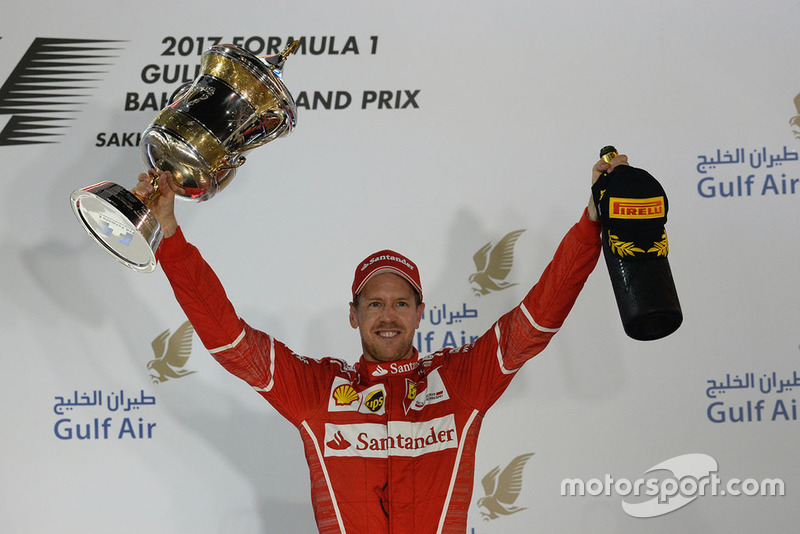 Podyum: Yarış galibi Sebastian Vettel, Ferrari