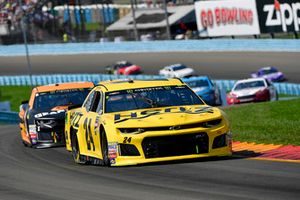 William Byron, Hendrick Motorsports, Chevrolet Camaro Hertz, Jamie McMurray, Chip Ganassi Racing, Chevrolet Camaro GEARWRENCH