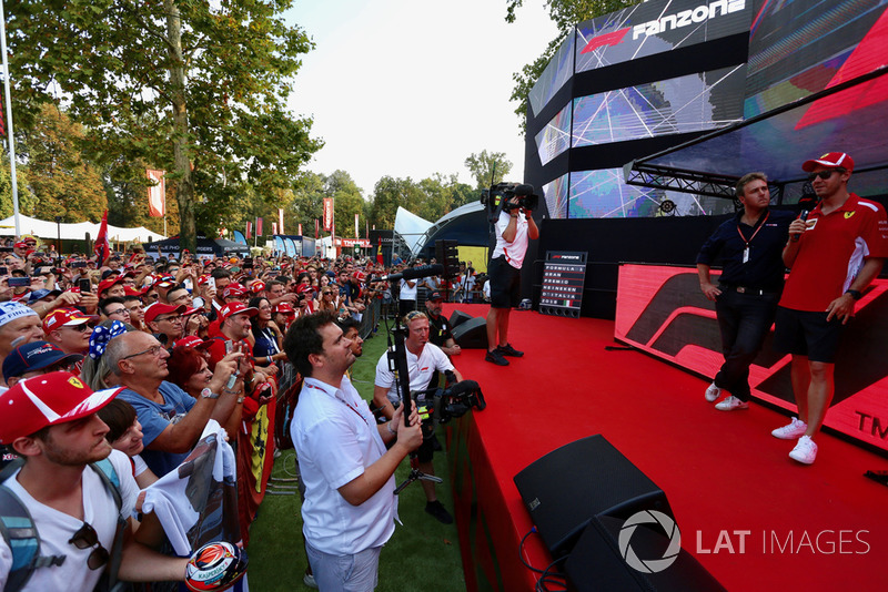 Sebastian Vettel, Ferrari on stage at the Fan Zone