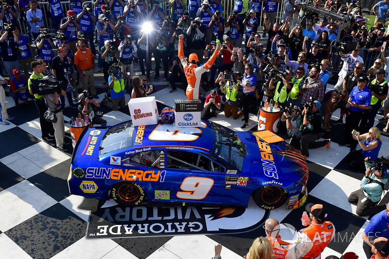 Победитель Чейс Эллиотт, Hendrick Motorsports Chevrolet
