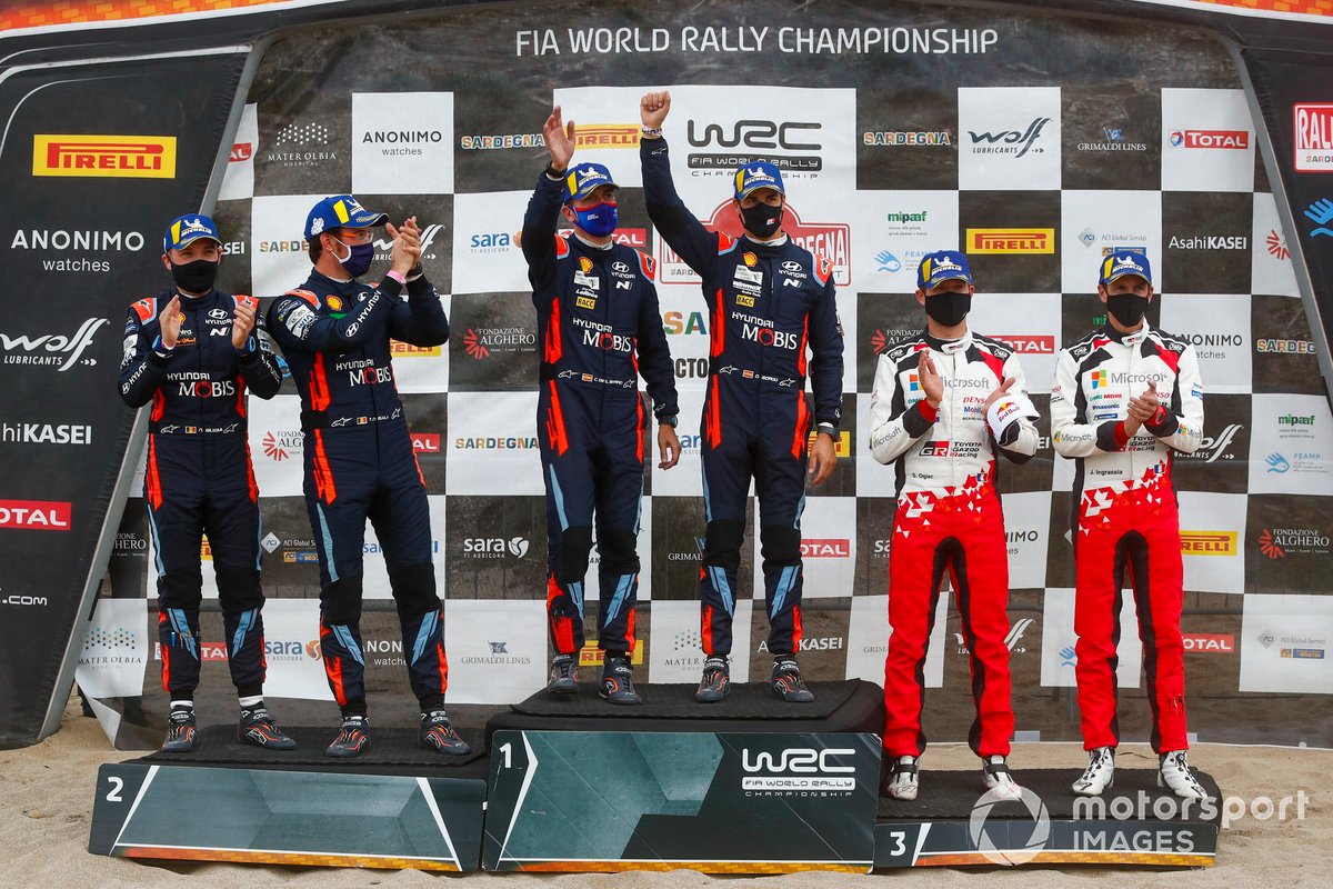 Podium: Race winner Dani Sordo, Carlos Del Barrio, Hyundai Motorsport Hyundai i20 Coupe WRC, second place Thierry Neuville, Nicolas Gilsoul, Hyundai Motorsport Hyundai i20 Coupe WRC, third place Sébastien Ogier, Julien Ingrassia, Toyota Gazoo Racing WRT Toyota Yaris WRC