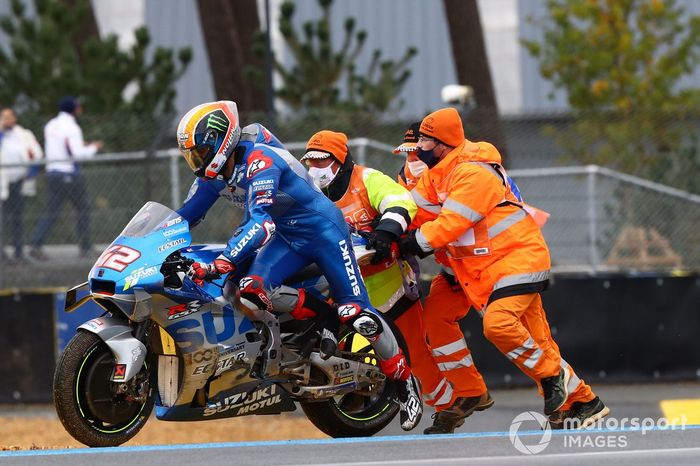 Alex Rins, Team Suzuki MotoGP después de la caída