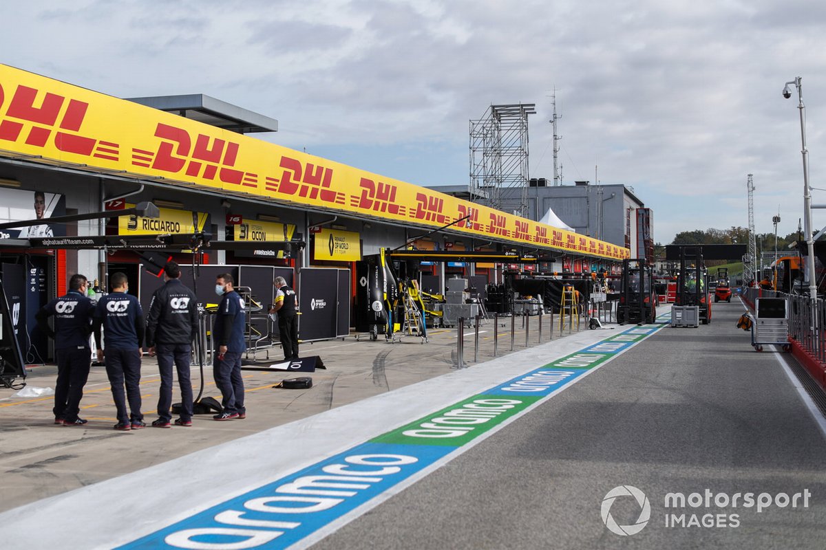 Panoramica della pitlane