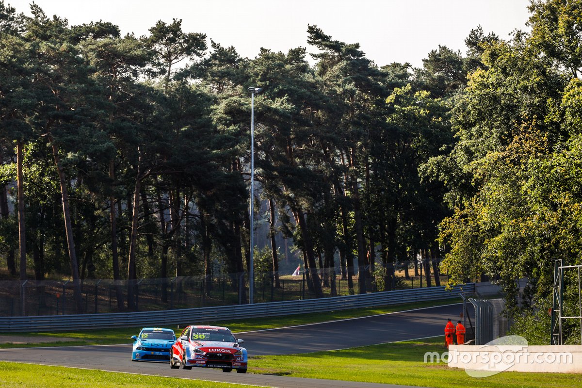 Gabriele Tarquini, BRC Hyundai N LUKOIL Squadra Corse Hyundai i30 N TCR, Santiago Urrutia, Cyan Performance Lynk & Co 03 TCR