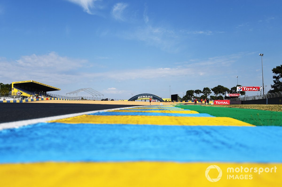Kerb detail at the Dunlop curve