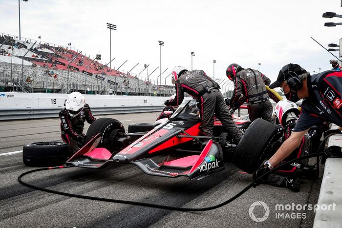 Alex Palou,  Dale Coyne Racing with Team Goh Honda, pit stop