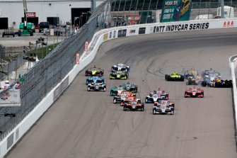 Alexander Rossi, Andretti Autosport Honda, Simon Pagenaud, Team Penske Chevrolet, Marco Andretti, Andretti Herta with Marco & Curb-Agajanian Honda, crash