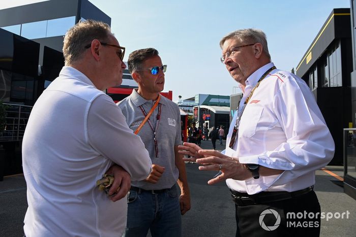 Ross Brawn, director general de deportes de motor de la FOM, en un debate
