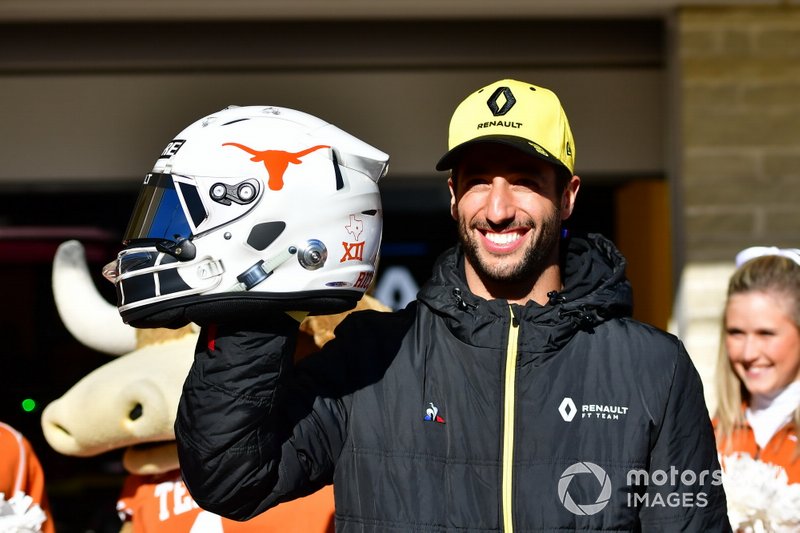 Daniel Ricciardo, Renault F1 Team, meets Texas Longhorn cheerleaders, and displays a new helmet design