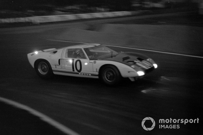 Bruce McLaren, Phil Hill, Ford Motor Company, Ford GT40