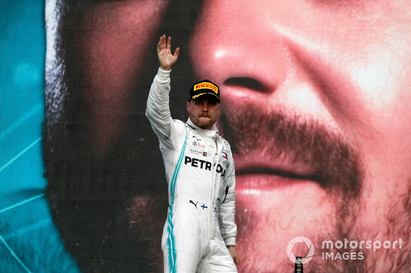 Valtteri Bottas, Mercedes AMG F1, tercero, llega al podio