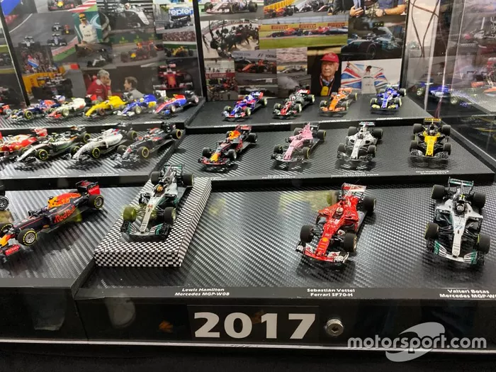 Colección de coches miniatura de F1