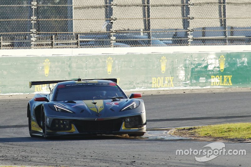 #4 Corvette Racing Corvette C8.R: Oliver Gavin, Tommy Milner, Marcel Fässler