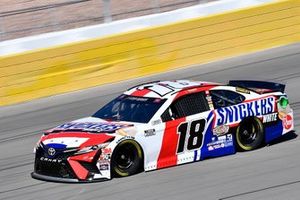 Kyle Busch, Joe Gibbs Racing, Toyota Camry Snickers White