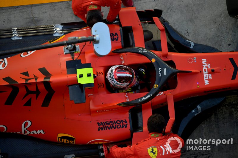 Charles Leclerc, Ferrari SF90, en boxes