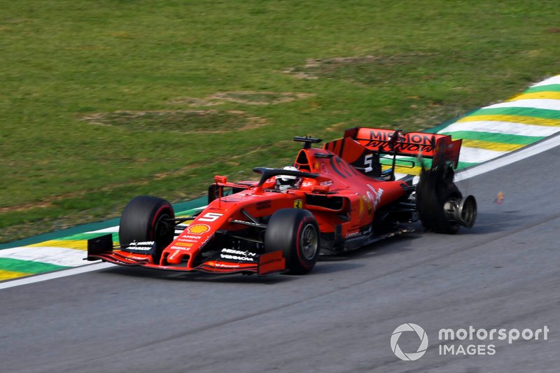 17º Sebastian Vettel, Ferrari Colisión