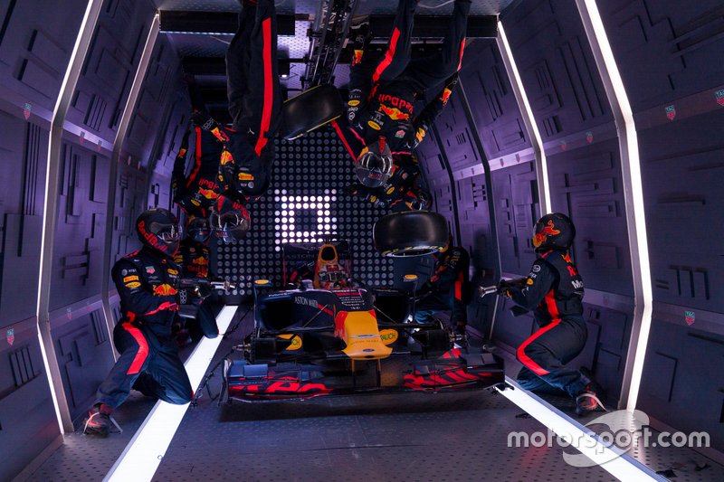 Red Bull zero-g pitstop