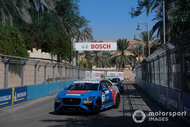 Alice Powell, Jaguar Ran Racing eTROPHY Team Germany