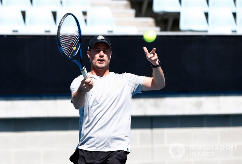 Lleyton Hewitt joue au tennis avec Lance Stroll, Racing Point 