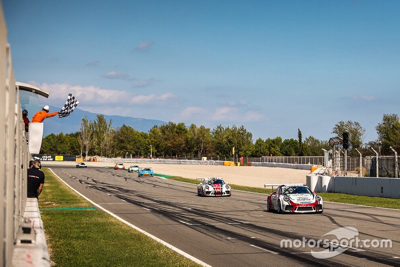 Yarış galibi Ayhancan Güven, Porsche 911 GT3, Pierre Martinet by Almeras
